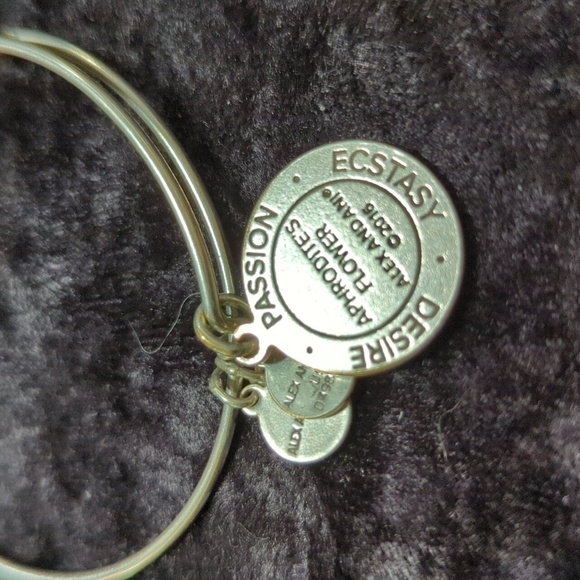 Alex & Ani Aphrodites Flower 2016 Silver Tone Charm Bracelet - Picture 2 of 4